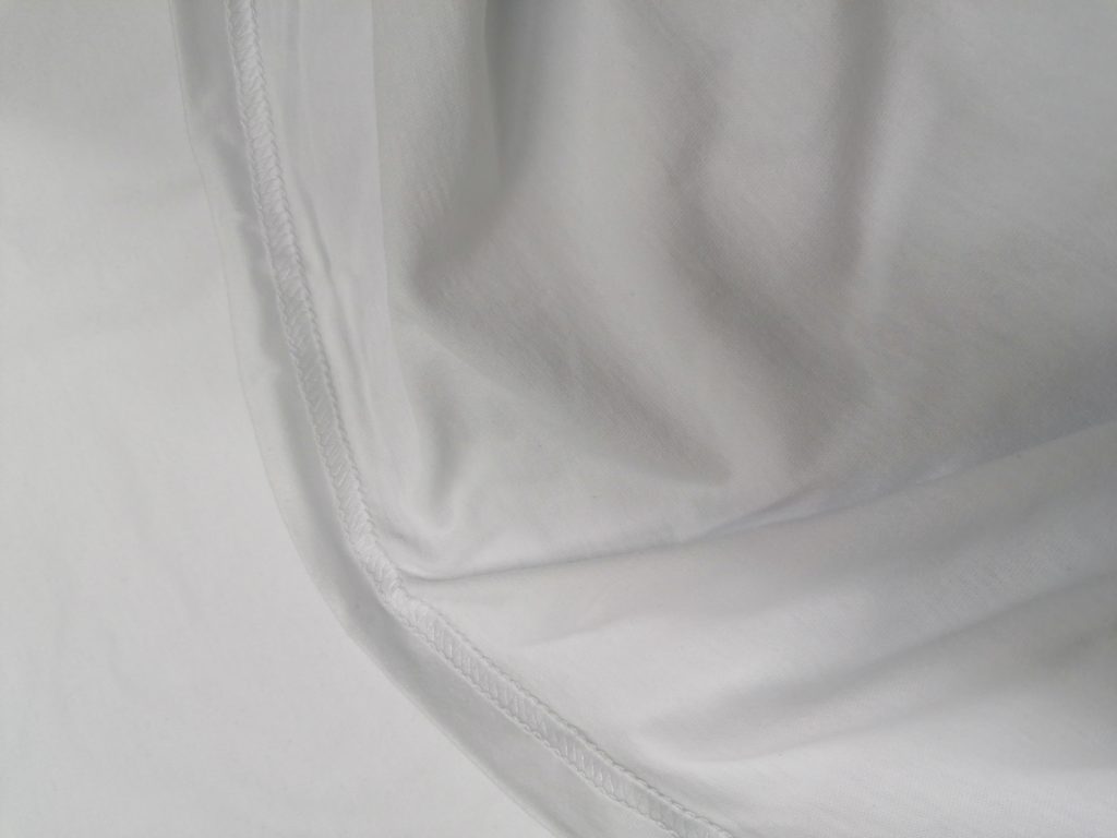 белая футболка из натурального хлопка